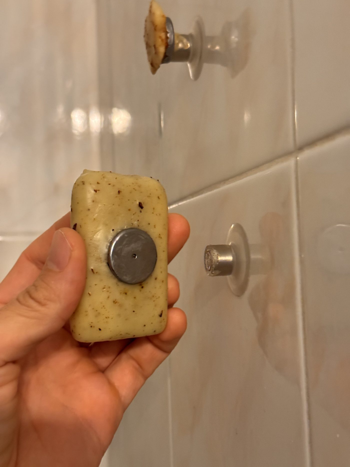 Porte-savon aimanté ventouse