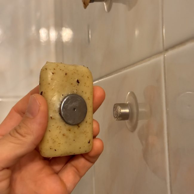Porte-savon aimanté ventouse